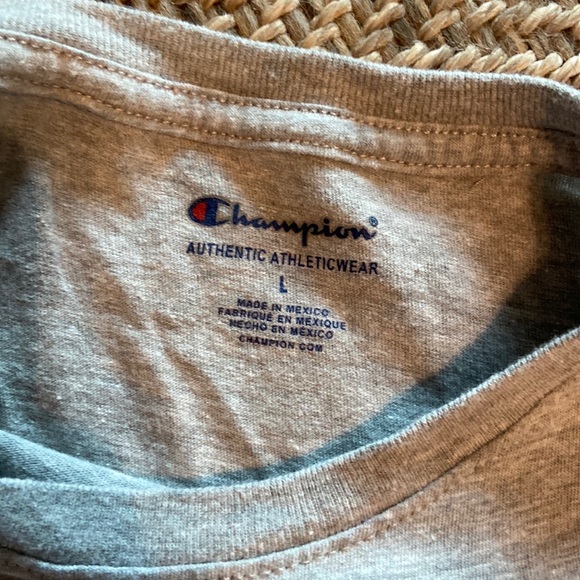 NWOT champion tee - Picture 4 of 4